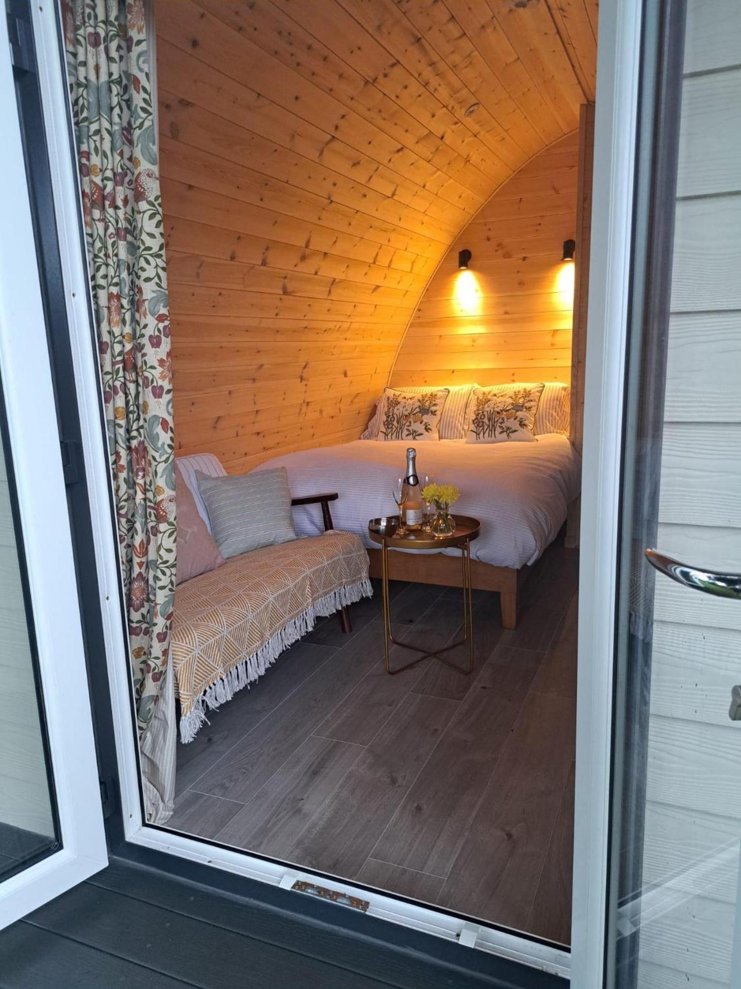 Beautiful And Cosy Pod Saintives
