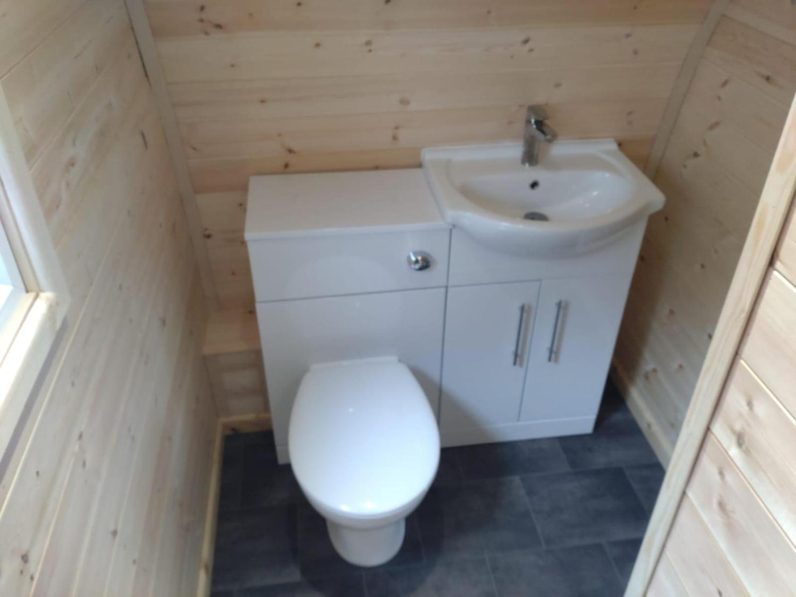 Beautiful And Cosy Pod Saintives *