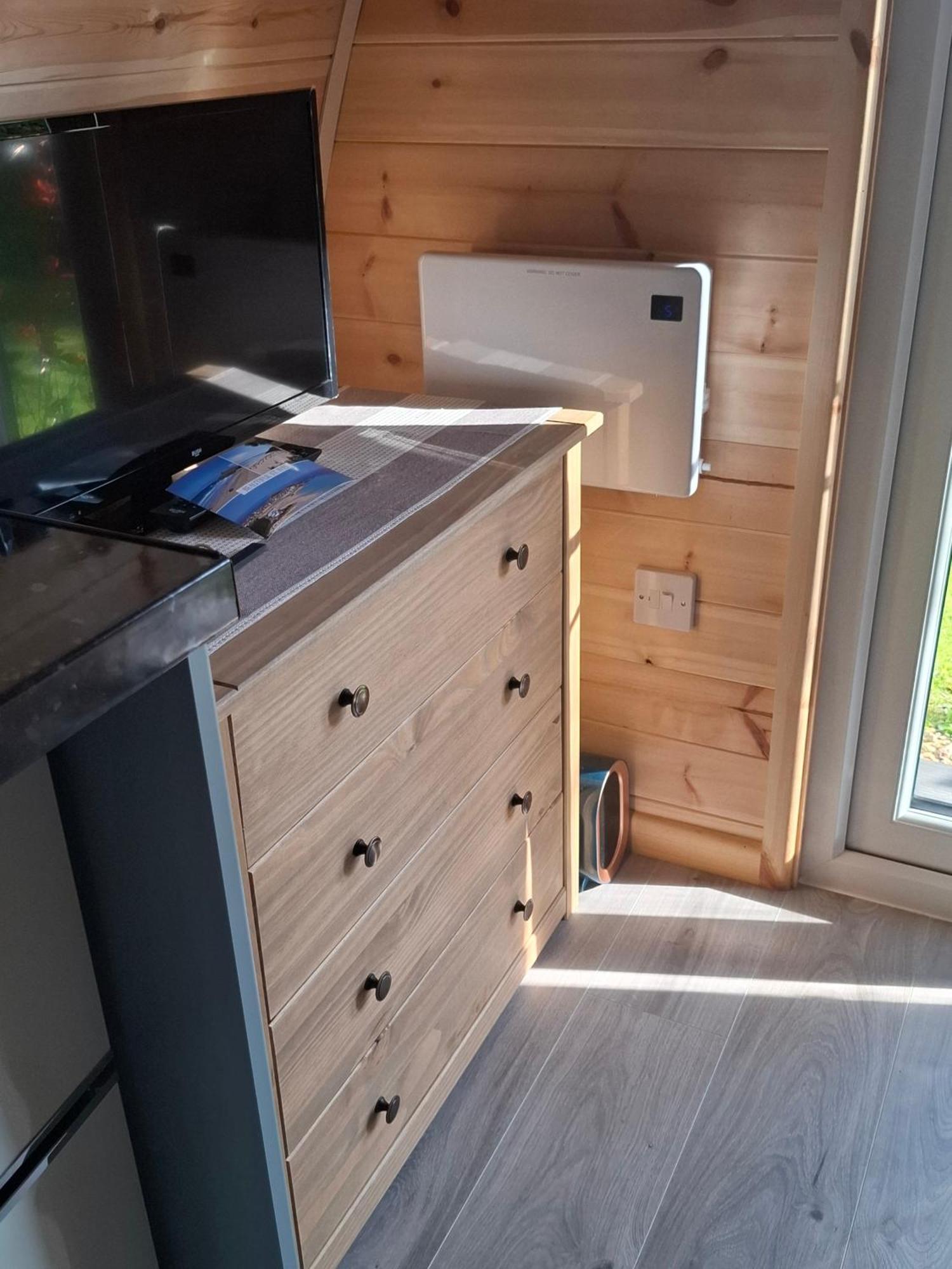 Beautiful And Cosy Pod Saintives *